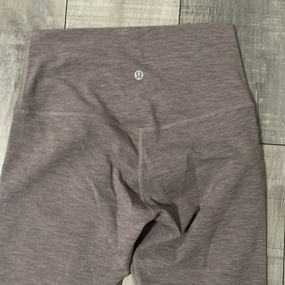 Lululemon Leggings Excellent Condition - Picture 6 of 6
